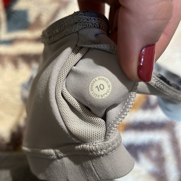 🍋Lululemon Align Tank🦋 - Picture 5 of 5